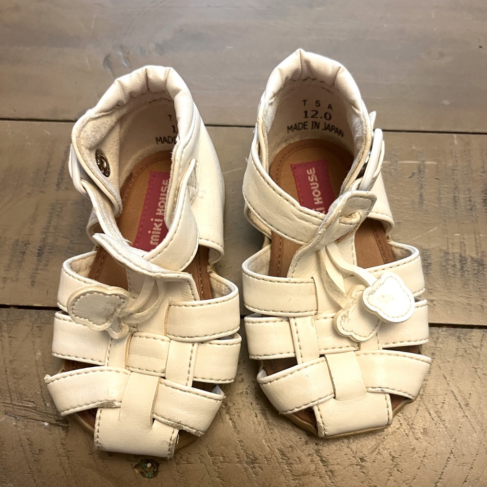 T5 Mikihouse white sandals toddler